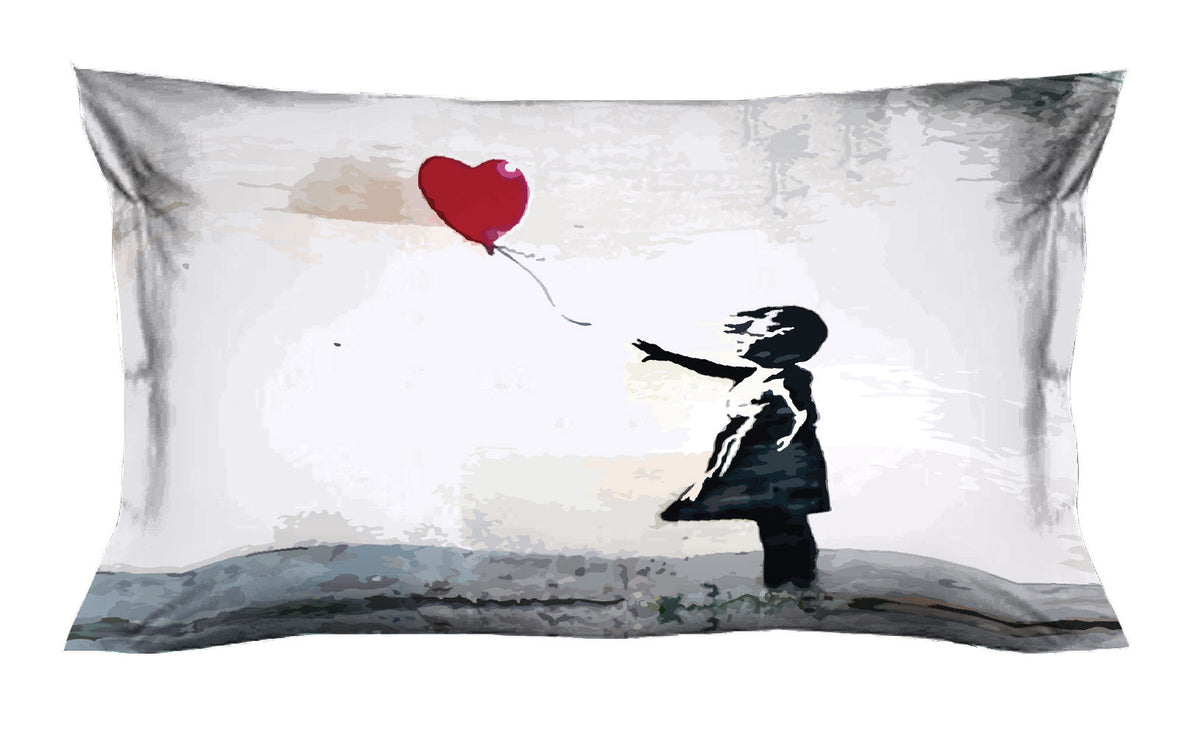 Bed pillowcases - Little girl with heart